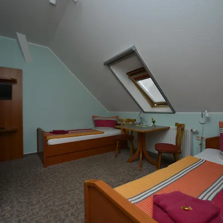 게스트하우스 Christel's 3*